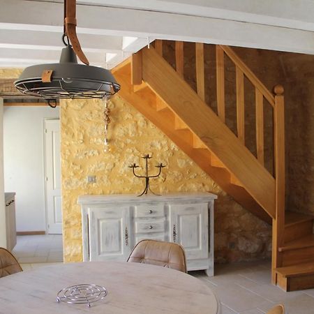 Gite De La Fontaine Manobre Экстерьер фото